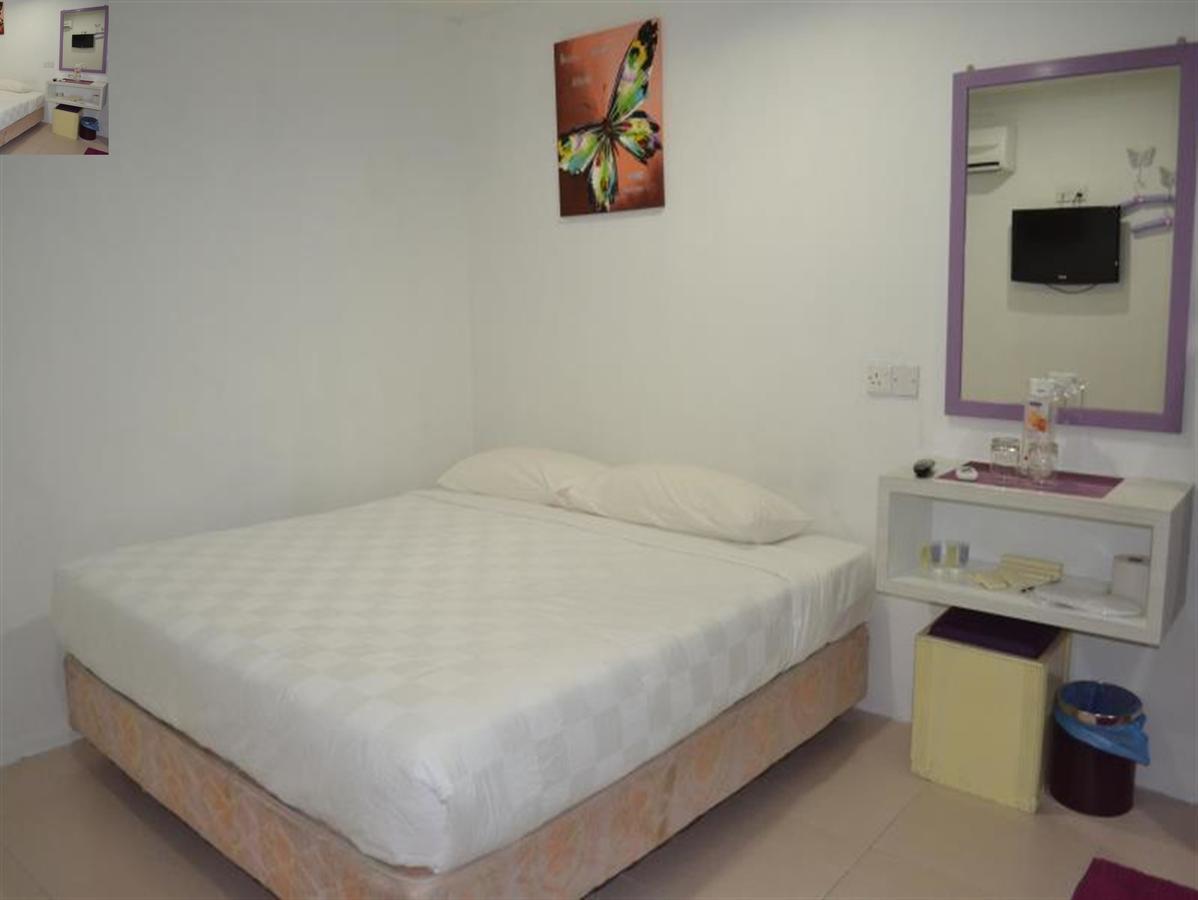 Lavender Hotel Teluk Intan Exterior foto