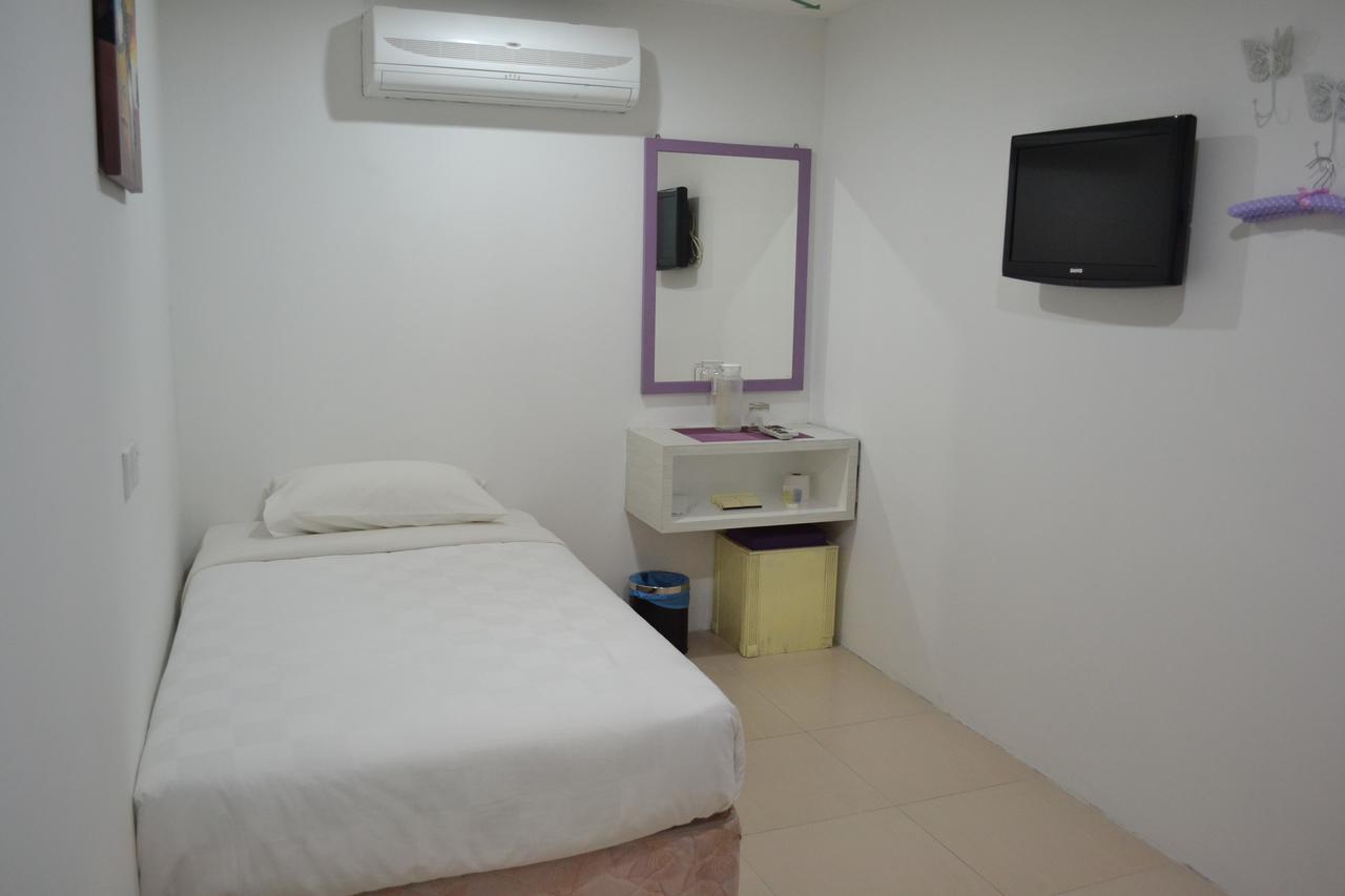 Lavender Hotel Teluk Intan Exterior foto